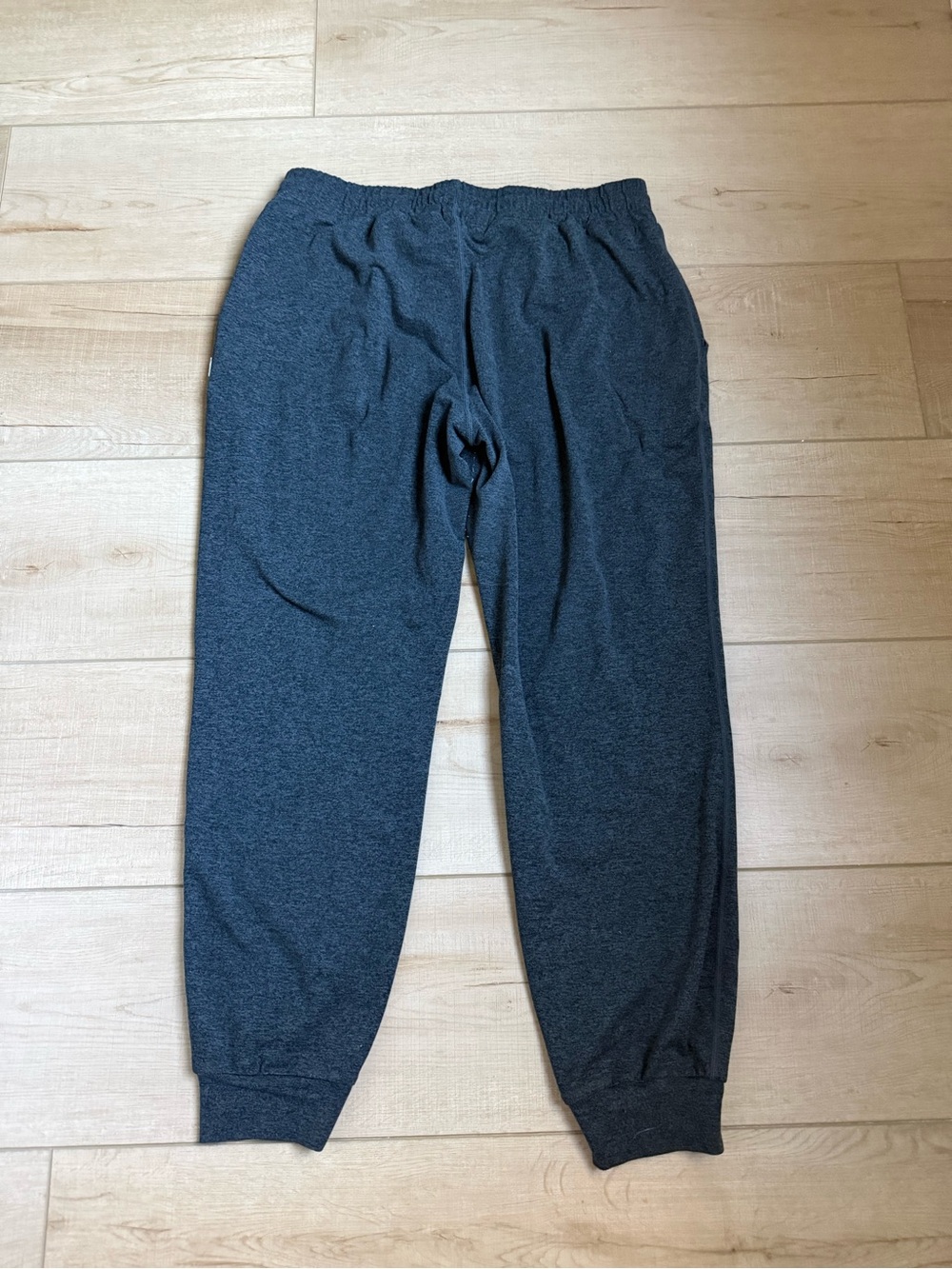 Vuori Performace Jogger Charcoal Heather Size Small - Picture 3 of 6